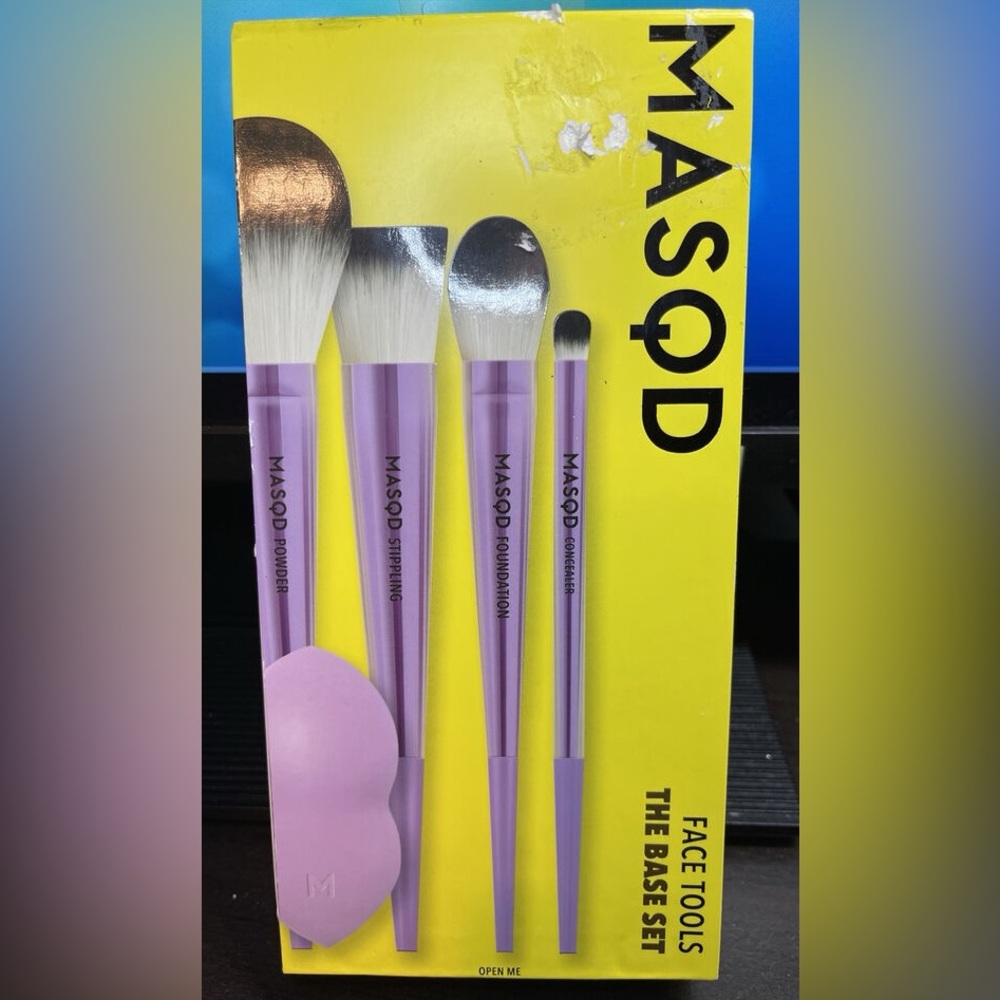 MASQD ~ 5PC The Base Set Face Makeup Brush  & Beauty Sponge Set ~ BNIB